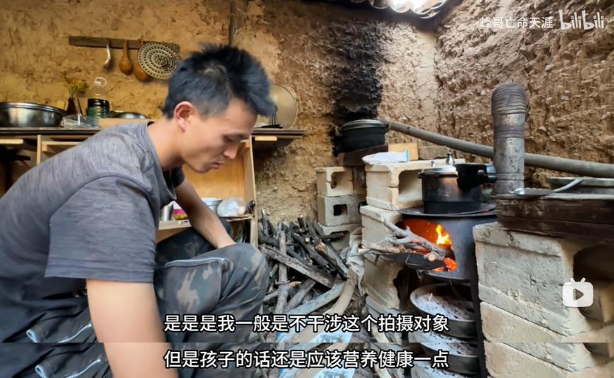 全网围观这对男女，太炸裂了