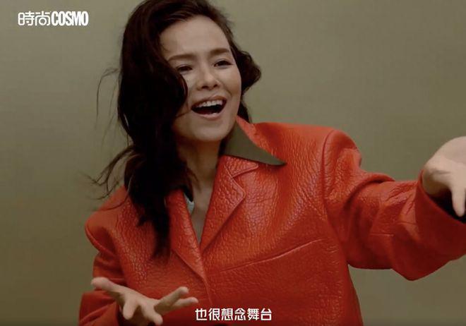 60岁韦唯正式复出！携子拍摄大片，3个混血儿子帅气有型