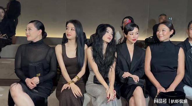 董子健晒合照为女儿庆生，孙怡忙事业未发声