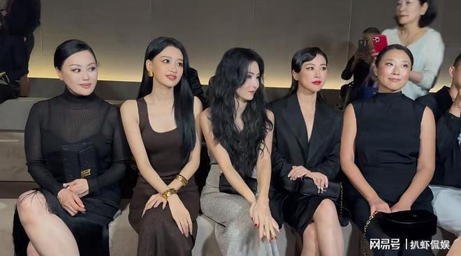 董子健晒合照为女儿庆生，孙怡忙事业未发声