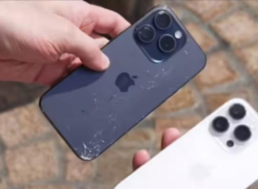 注意 实测苹果iPhone 15的钛金属边框不如上代耐摔