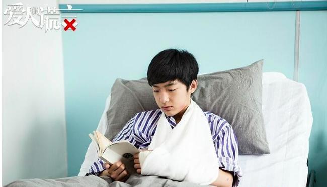 已经退圈的“下一站顶流”,结婚有必要通知粉丝吗?