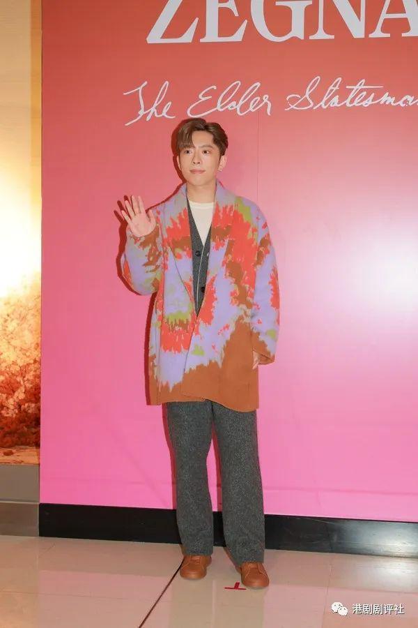 林峯现身活动，预告将推出新歌，明年开演唱会