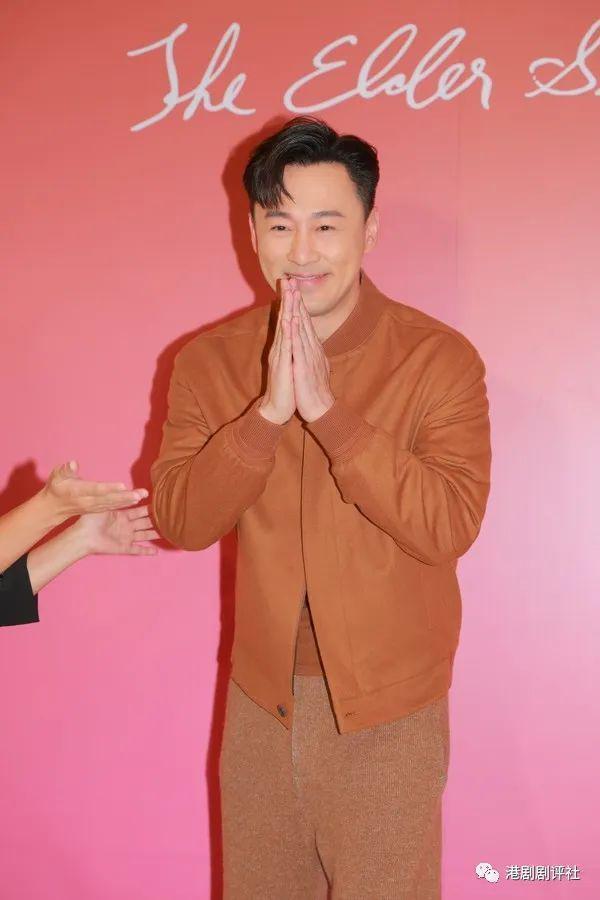 林峯现身活动，预告将推出新歌，明年开演唱会