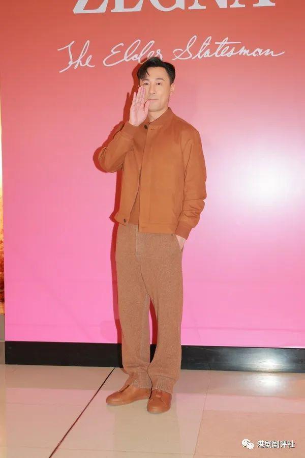 林峯现身活动，预告将推出新歌，明年开演唱会