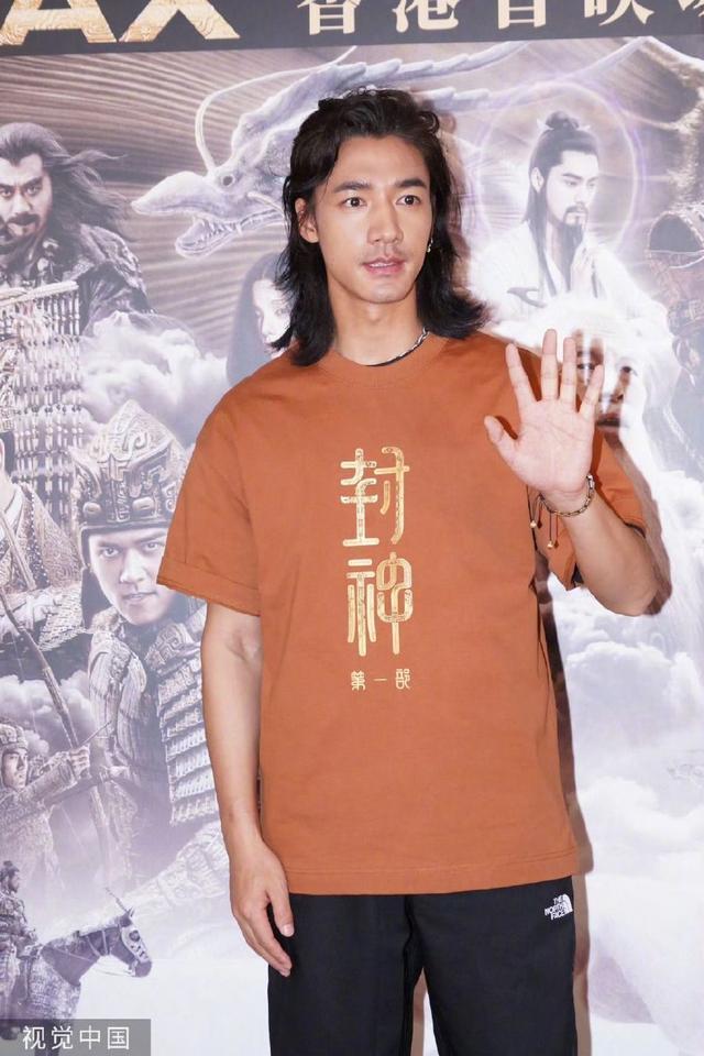 《封神第一部》今日香港首映 导演乌尔善主演此沙亮相