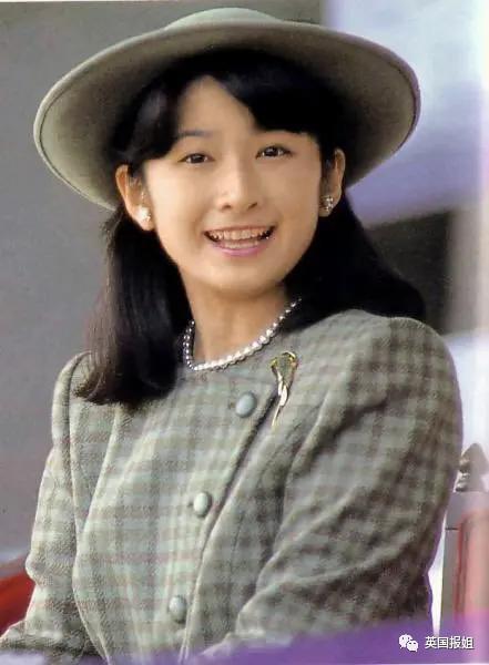 日本天皇独生女恋情曝光？神秘男友高大帅气，游乐场秘密约会超甜蜜