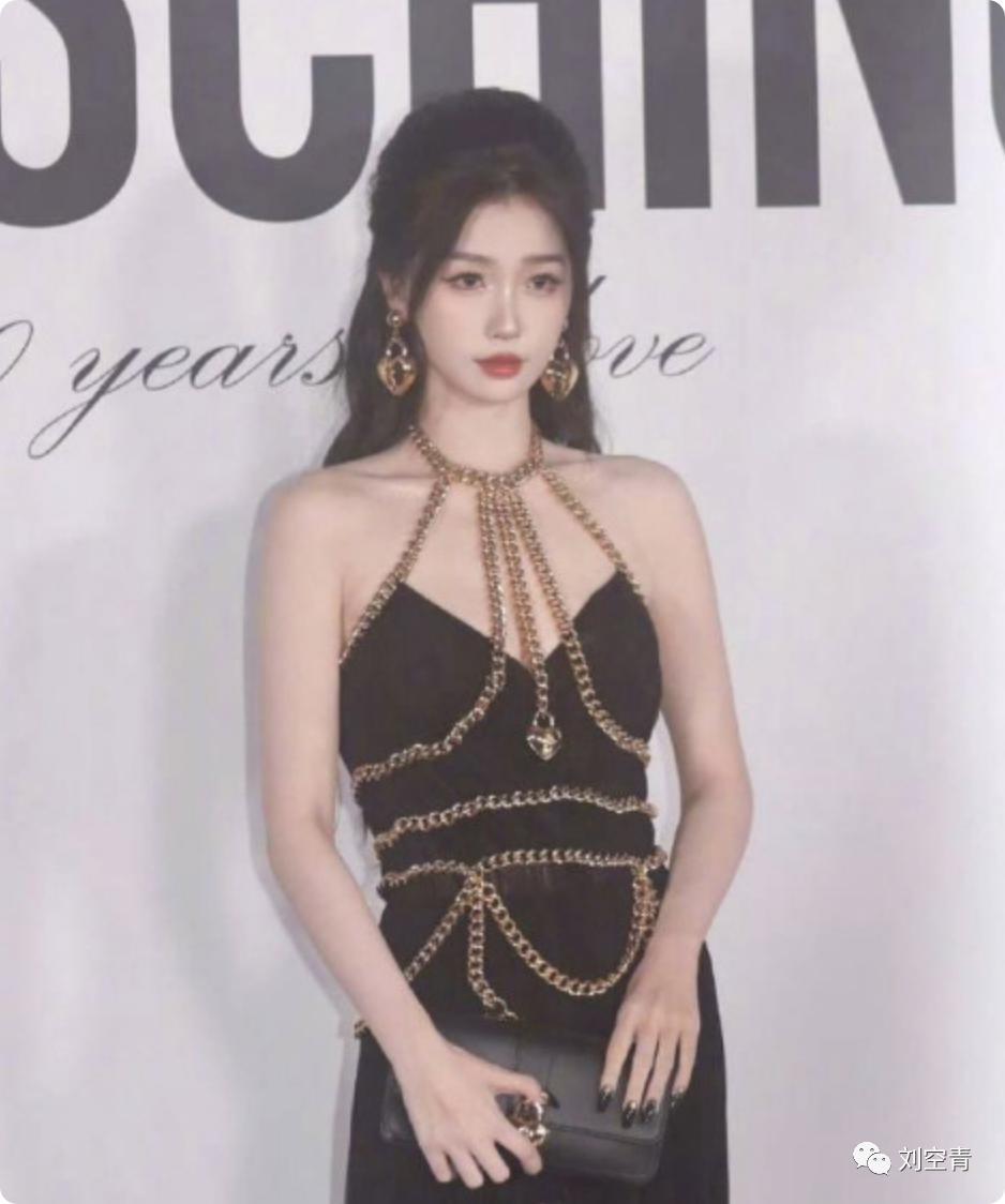 这瓜，好姐妹开始互撕了？