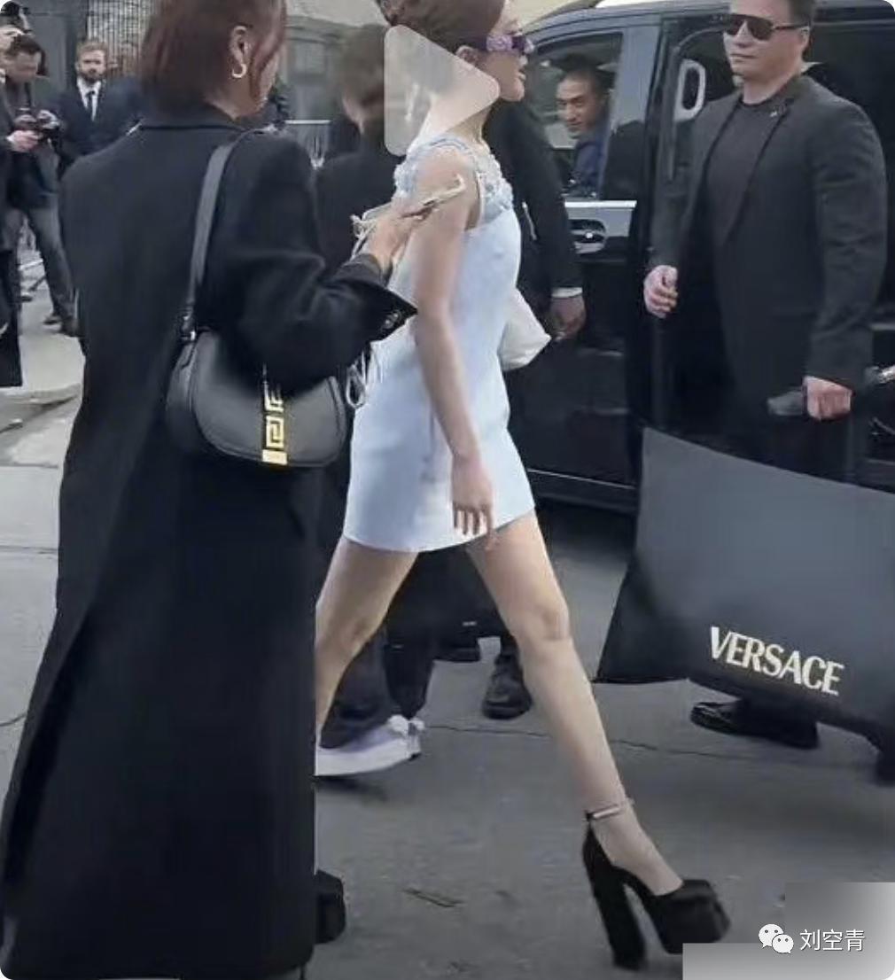 这瓜，好姐妹开始互撕了？