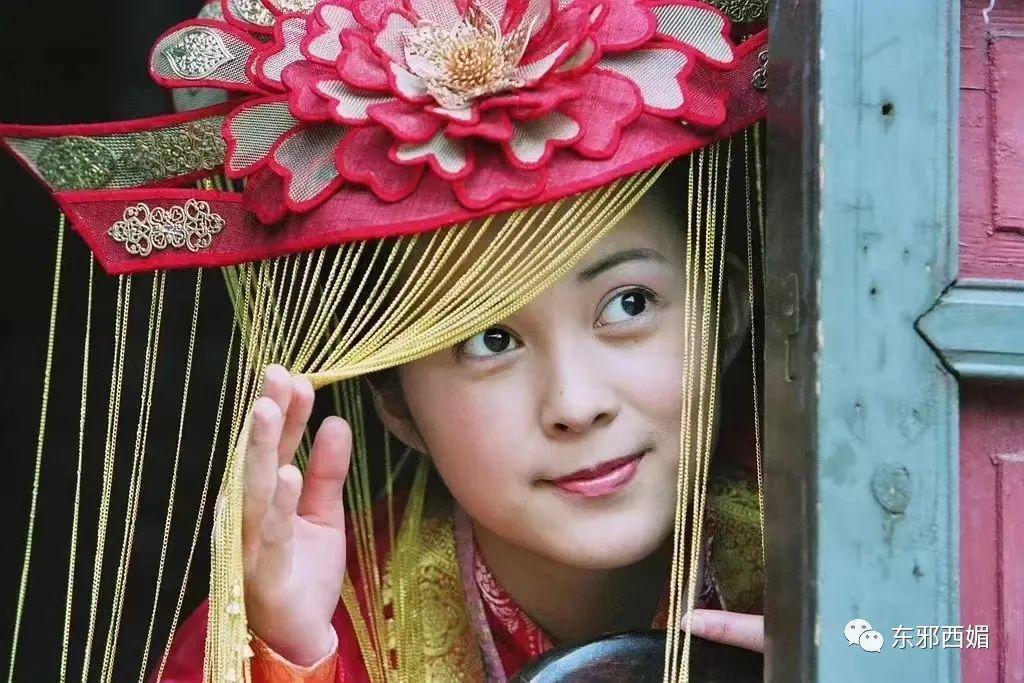 好惨烈的对比！神颜啥时候这么不值钱了……