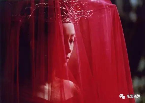 好惨烈的对比！神颜啥时候这么不值钱了……