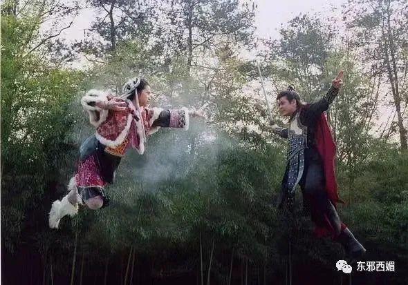 好惨烈的对比！神颜啥时候这么不值钱了……