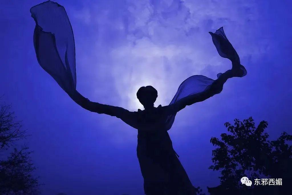 好惨烈的对比！神颜啥时候这么不值钱了……