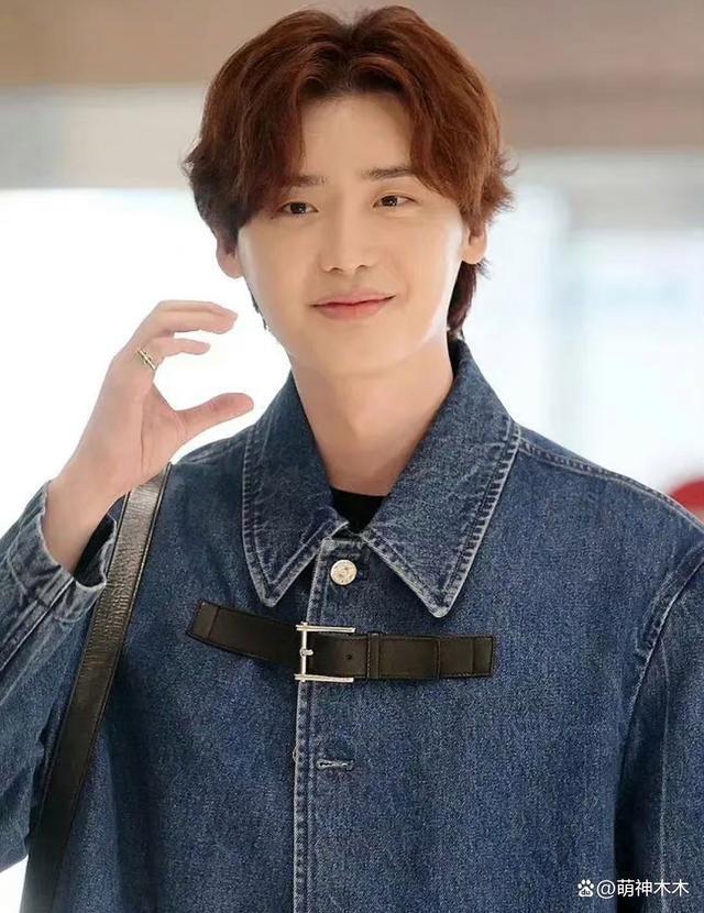 李钟硕与公司不再续约，和女友IU差距越来越大