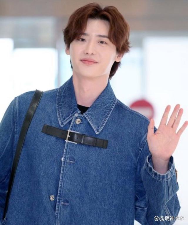 李钟硕与公司不再续约，和女友IU差距越来越大