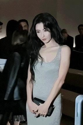 非得活成她才算赢？