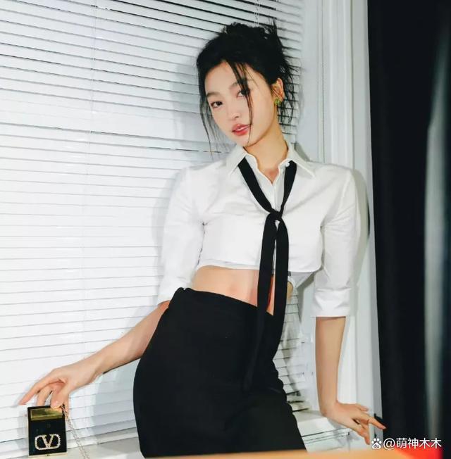 明星和网红撞衫瞬间！本以为高下立判，谁想到分不出谁胜谁负