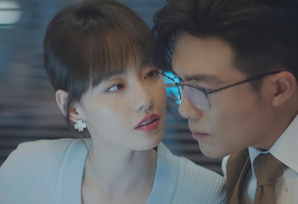 条件不符就别硬演“情妇”，让张嘉倪和董洁告诉你，啥是真正的情人