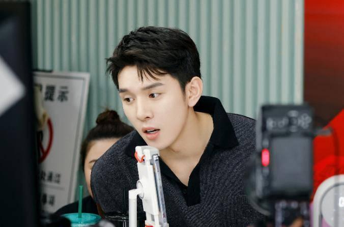 李佳琦风波还没平息， 24 小时工作的 AI 主播已席卷直播间