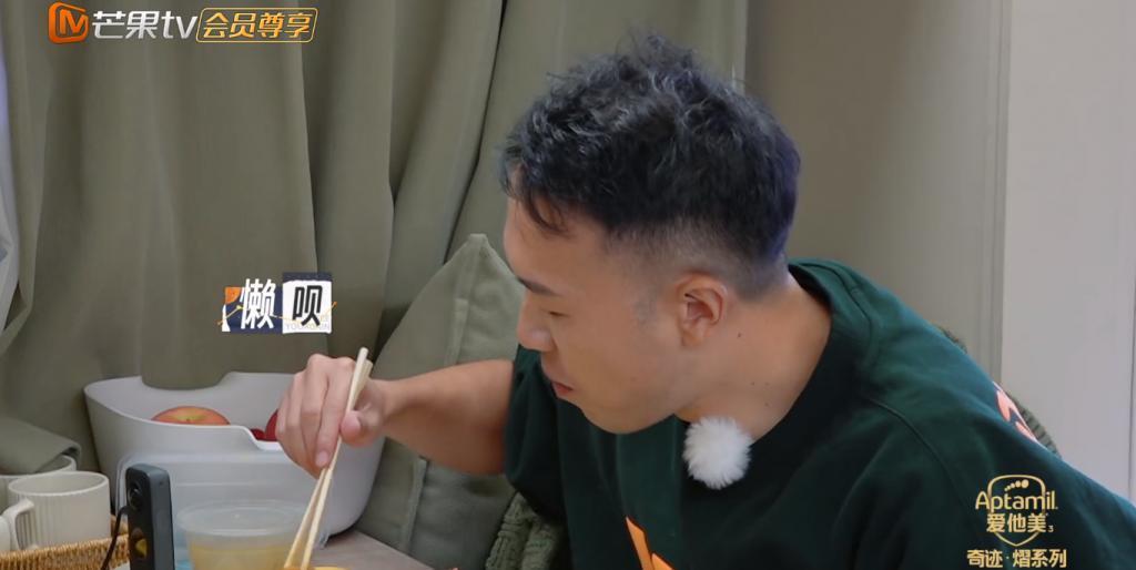 热搜都骂累了的渣男,她就是甩不掉
