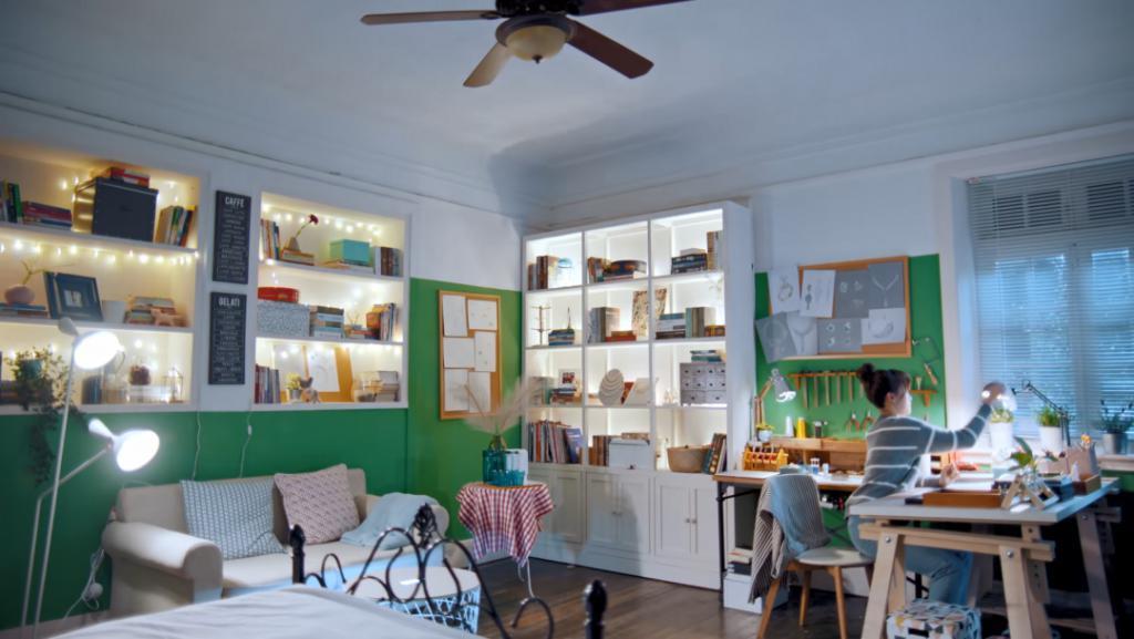 蓝盈莹新剧，真的太二了！