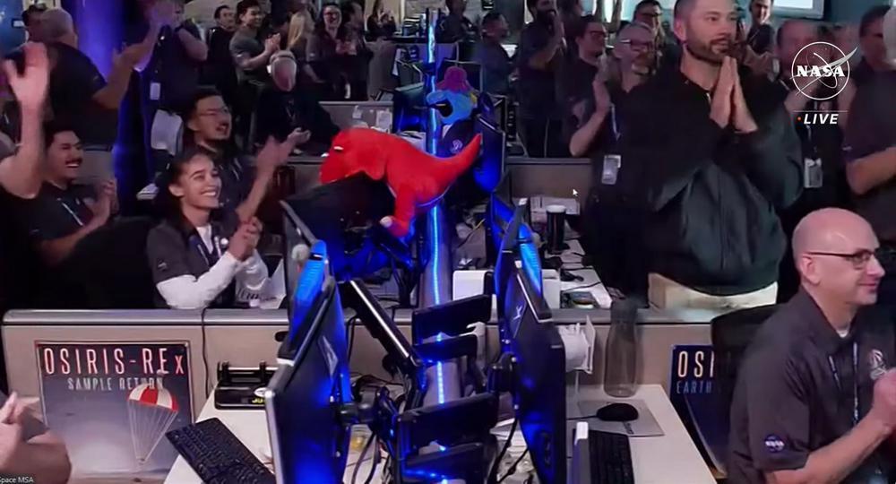 人类起源探索再度达到关键里程碑 史上最重小行星样本返回地球