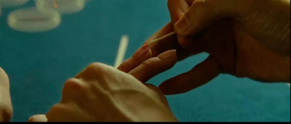 再扑下去，影后的观众缘怕是要败光了