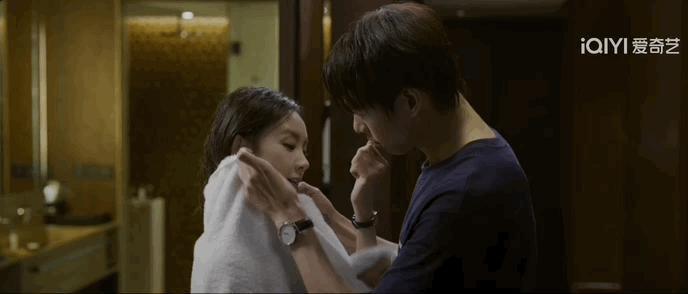 接这么猛的剧本，活该他爆红