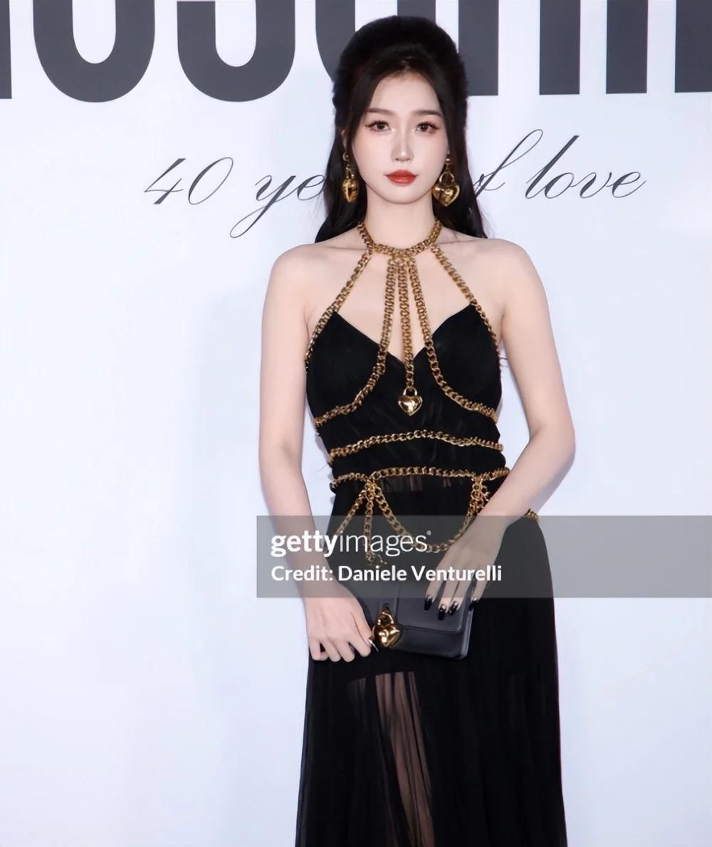 当张柏芝跟朱珠站在一起，我才彻底明白，什么叫顶级骨相