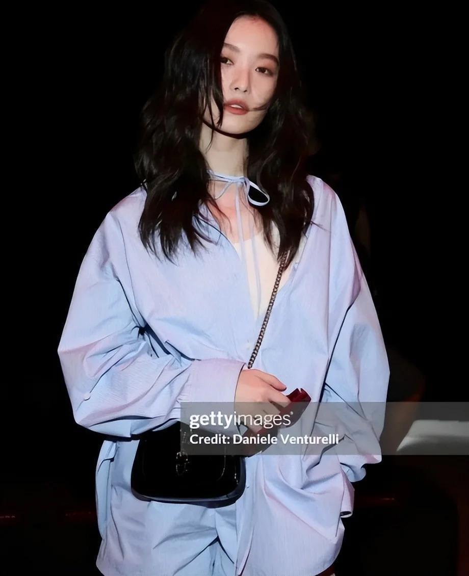 当张柏芝跟朱珠站在一起，我才彻底明白，什么叫顶级骨相