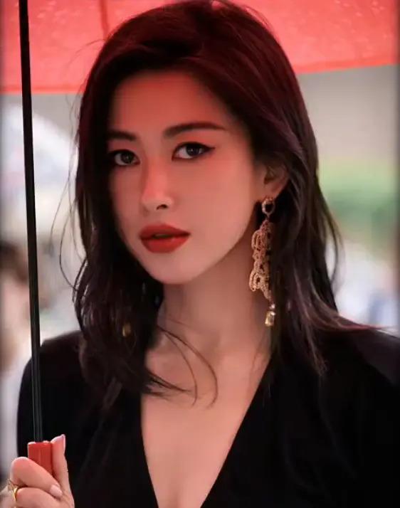 当张柏芝跟朱珠站在一起，我才彻底明白，什么叫顶级骨相