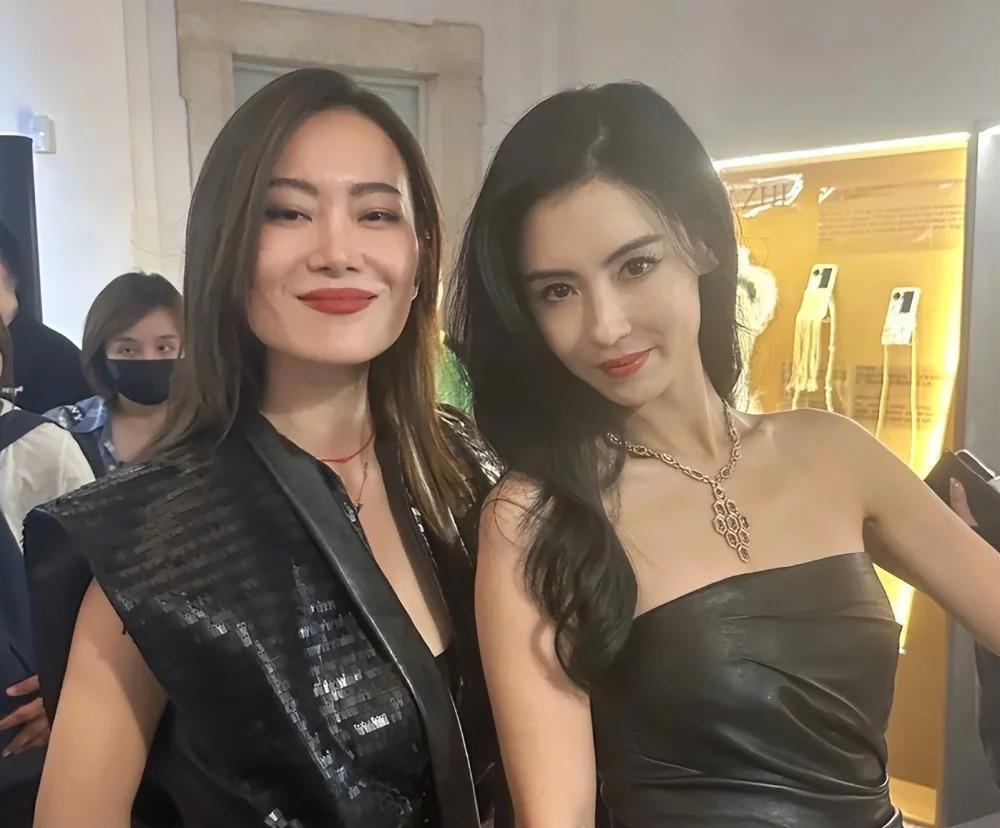 当张柏芝跟朱珠站在一起，我才彻底明白，什么叫顶级骨相