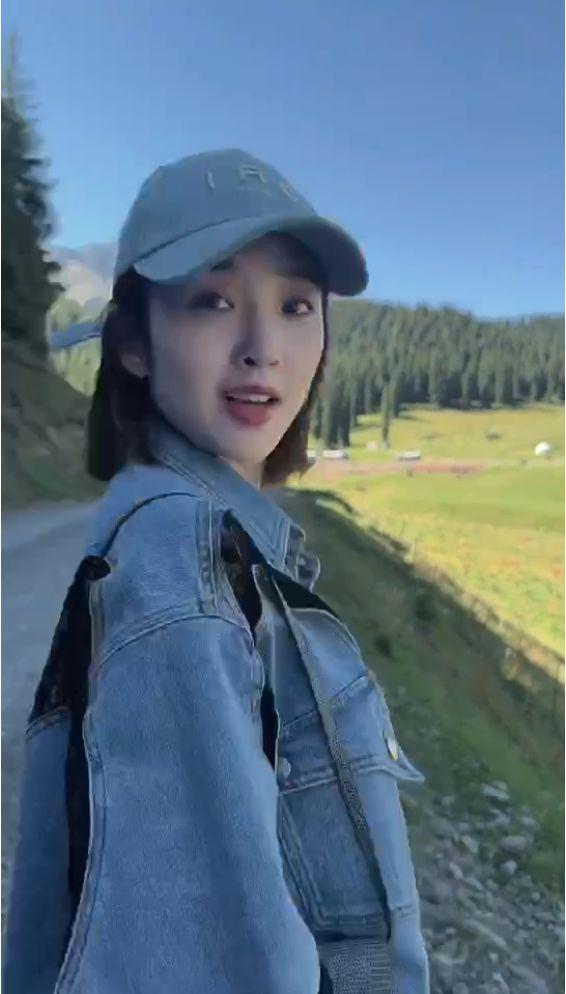 唐艺昕小腹凸起被疑怀二胎，火速晒照辟谣澄清