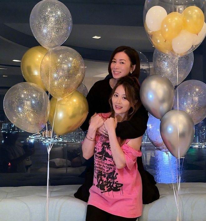 佘诗曼晒照为姚乐怡庆生：TVB七魔女再聚，状态超好！