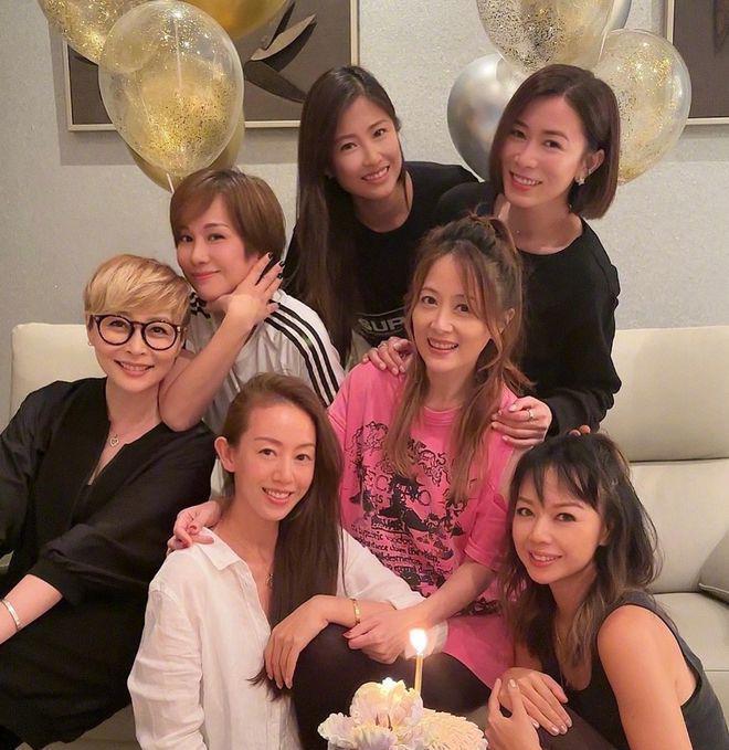 佘诗曼晒照为姚乐怡庆生：TVB七魔女再聚，状态超好！