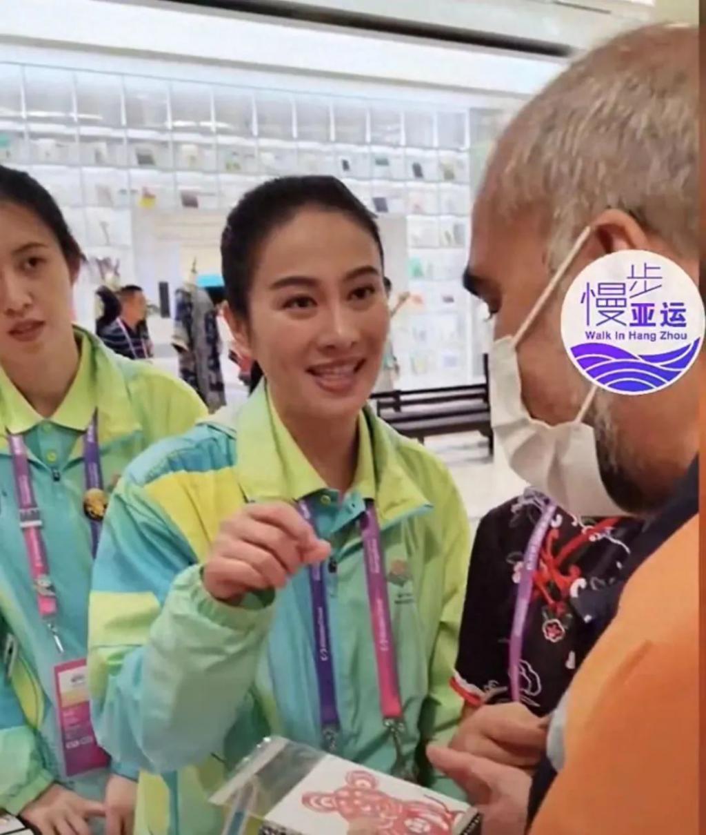 43岁叶璇当亚运会志愿者！瘦身成功明艳动人，骄傲自称是杭州人