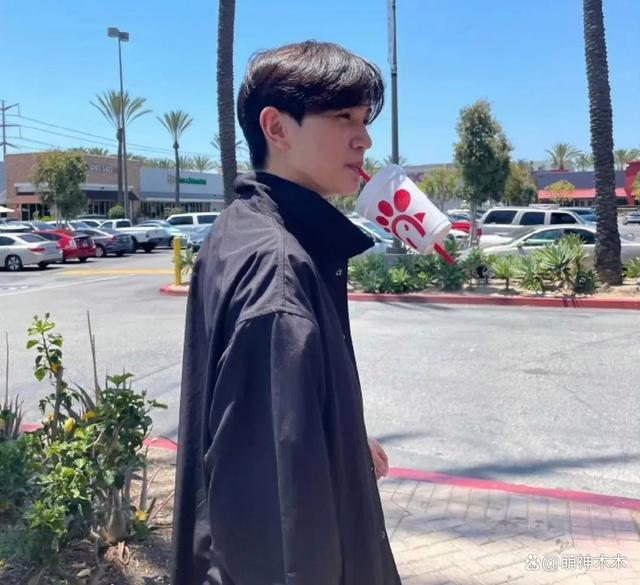 张智霖儿子惹众怒，做“眯眯眼”讽刺广州人？被批家庭教育失责