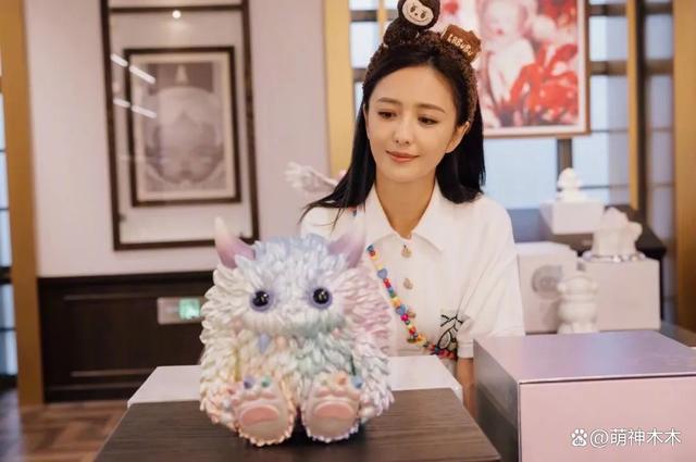 佟丽娅霍思燕董璇同游乐园，暴露真实状态，幸不幸福一目了然