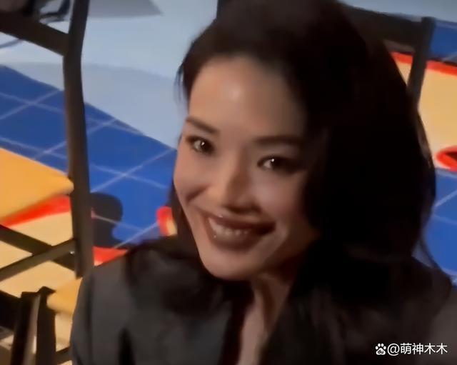 看了张柏芝舒淇看秀状态,就明白虞书欣赵露思差在哪