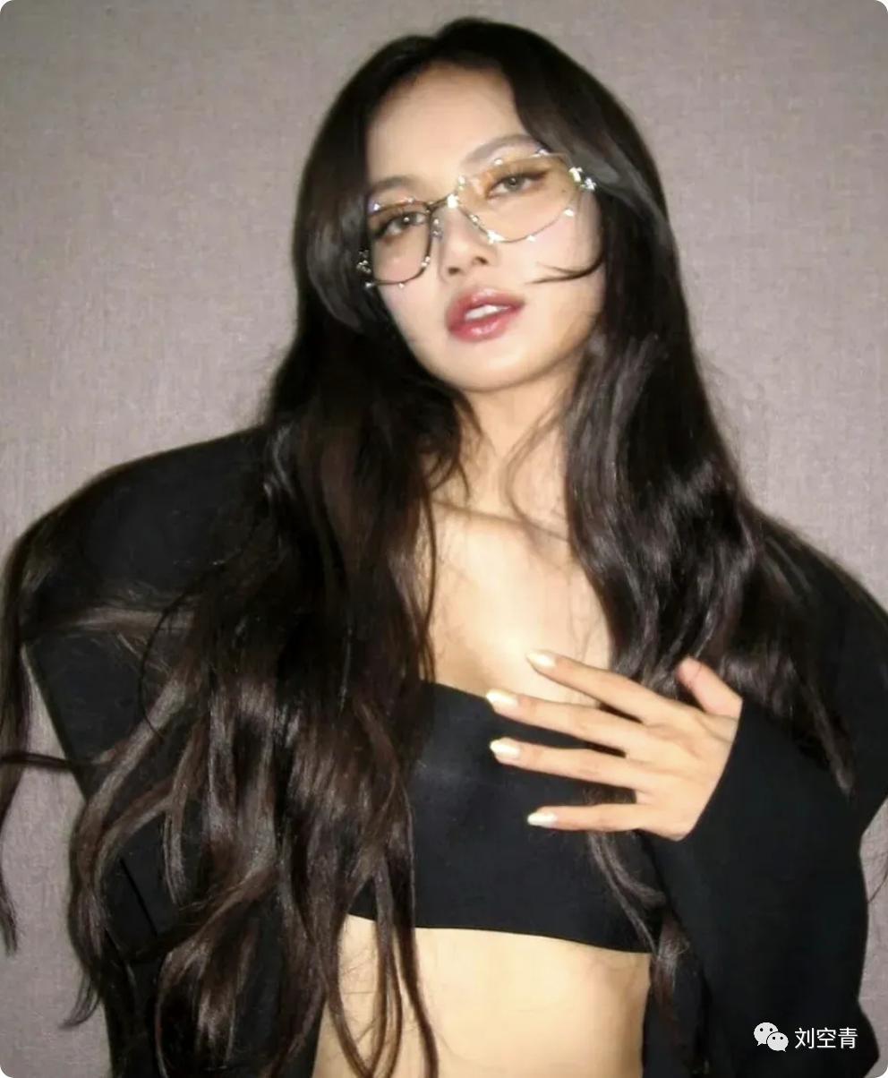 被认为很沉的住气的Lisa，居然这次也开始不淡定了？