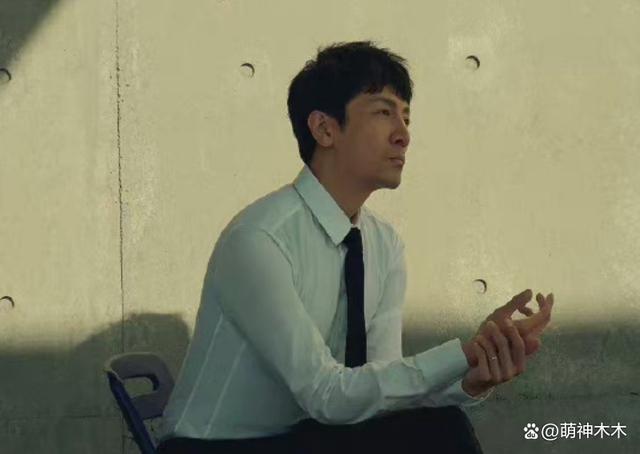 张鲁一失联一个月！狗仔再次喊话：郑晓龙等到快发疯了