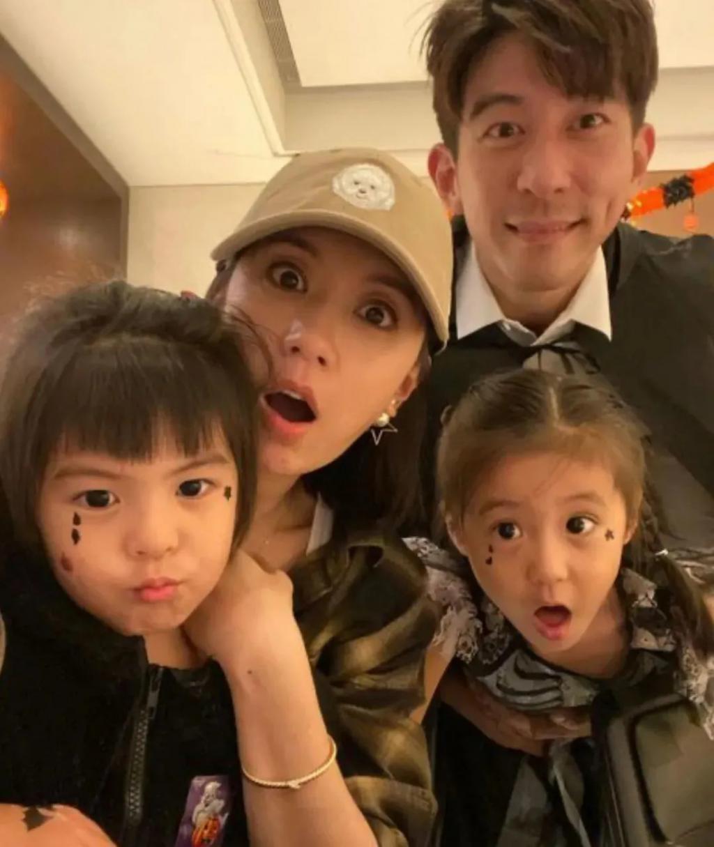 当众换衣服！受父母影响叛逆过猛，今恋情曝光对象是他？