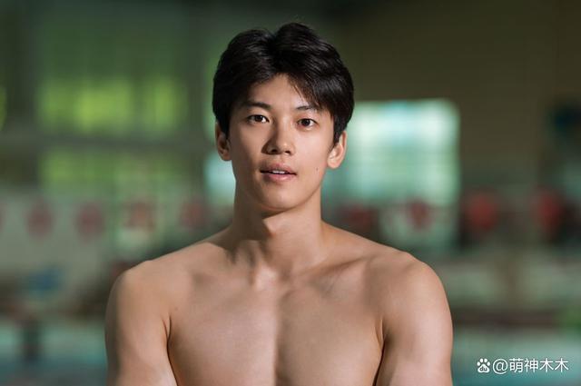 汪顺家门口摘金破纪录，颜值帅气出圈引发韩网热议！