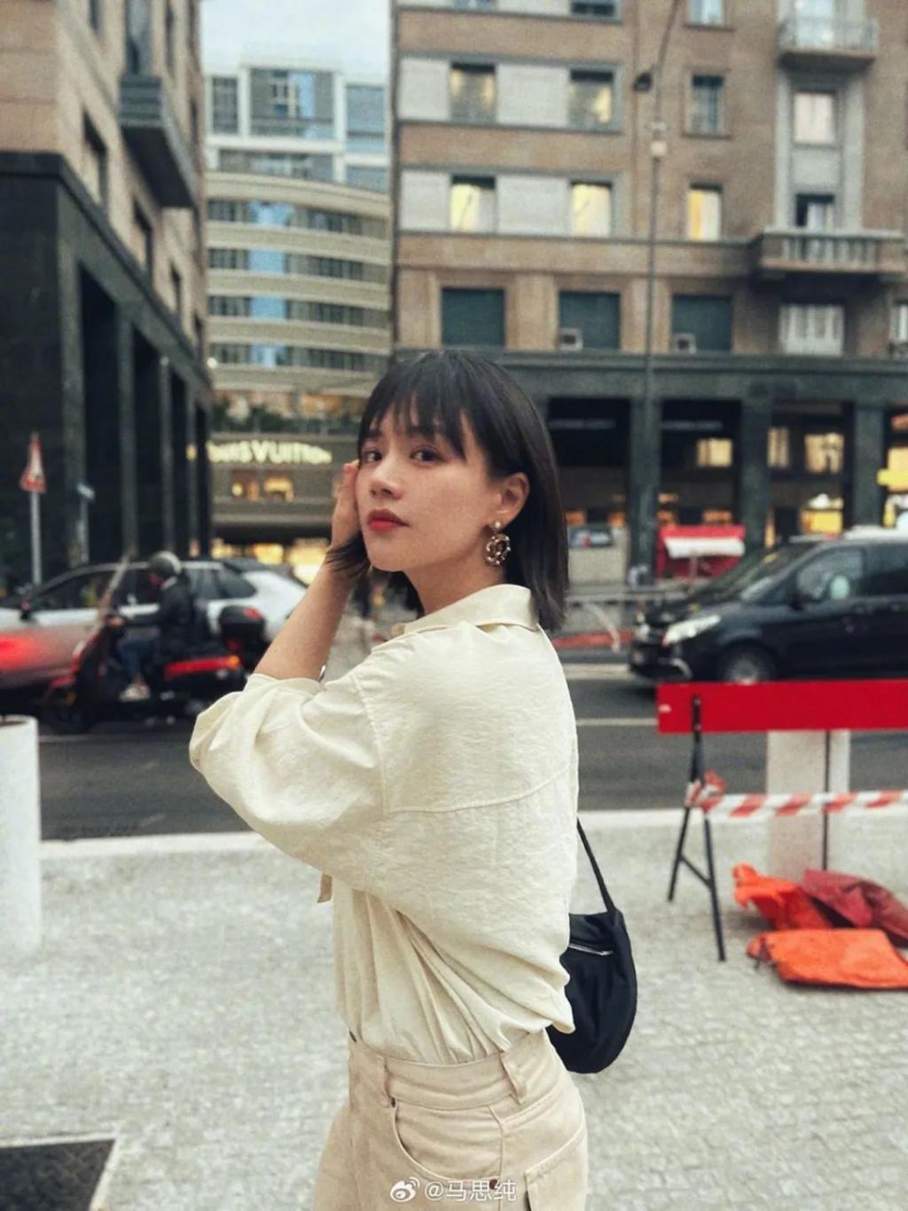 被嘲“恋爱脑”的她，终于清醒了？