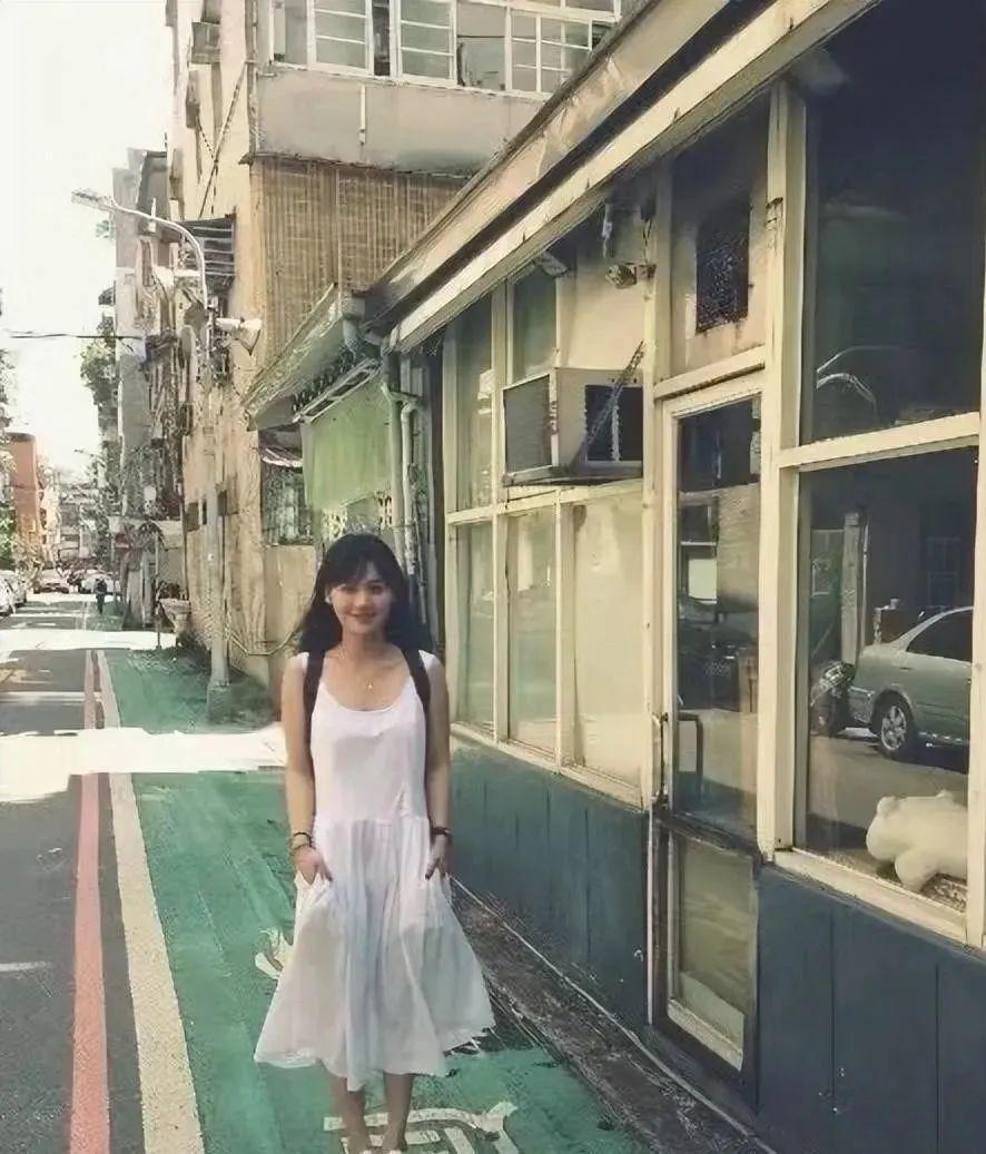 被嘲“恋爱脑”的她，终于清醒了？