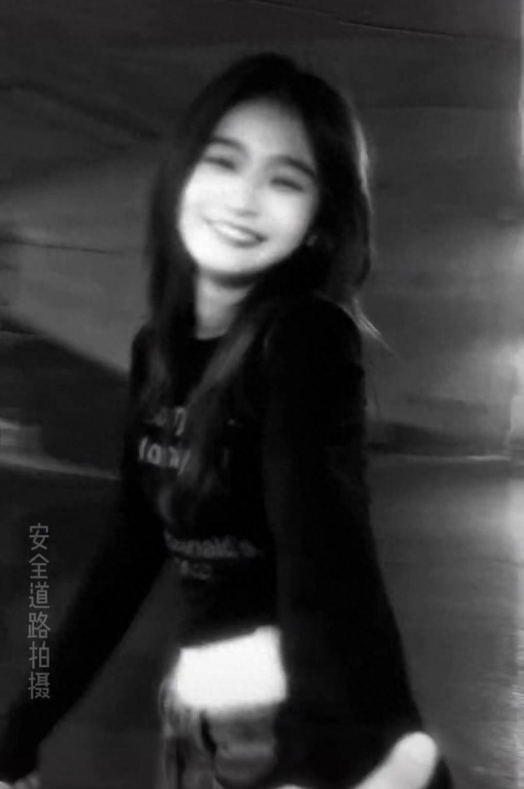 王思聪和21岁女友疑光速分手！女方晒和帅哥亲昵动态，从豪宅搬出