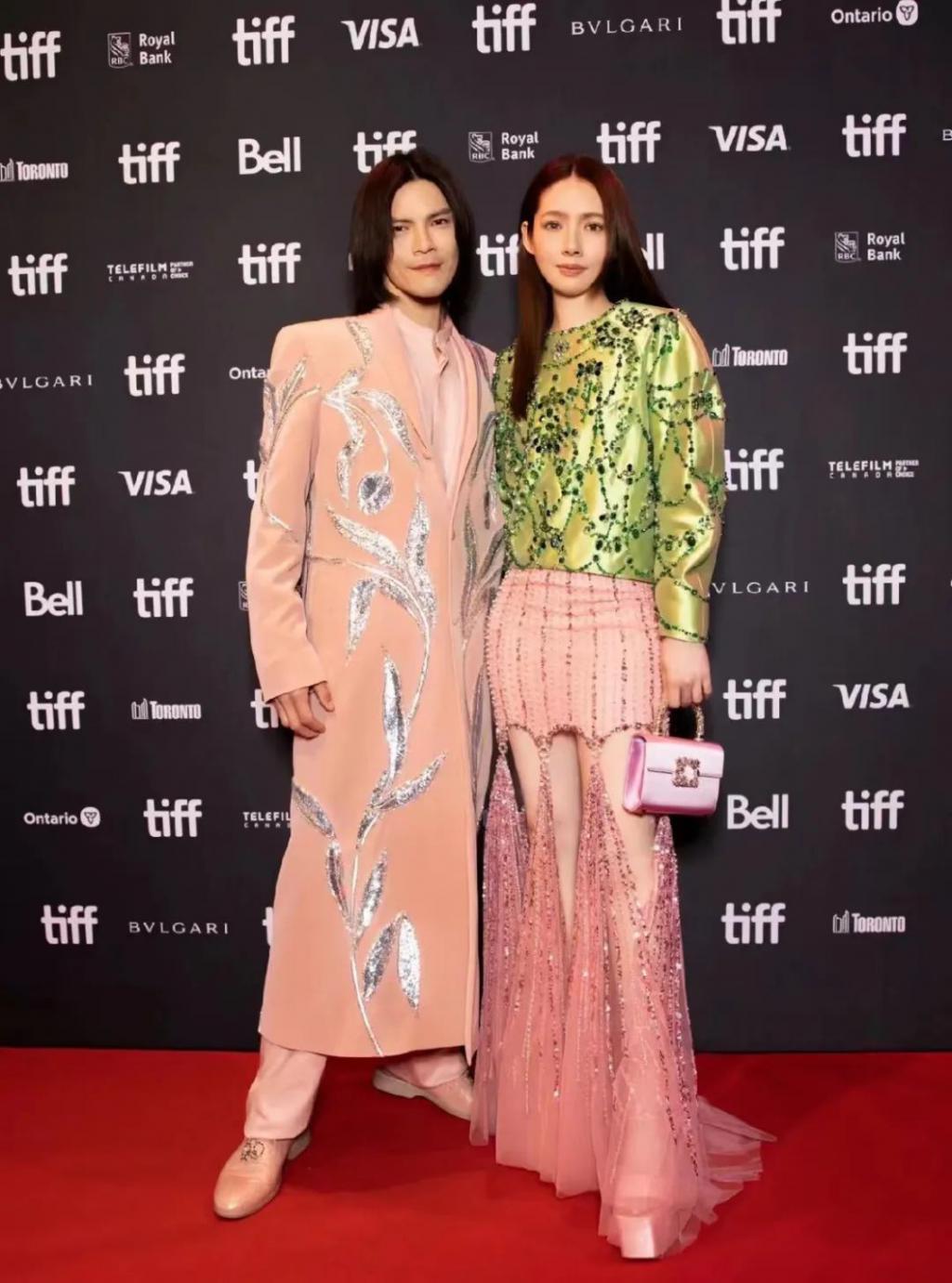 消失的郭碧婷与向佐的“小妈”