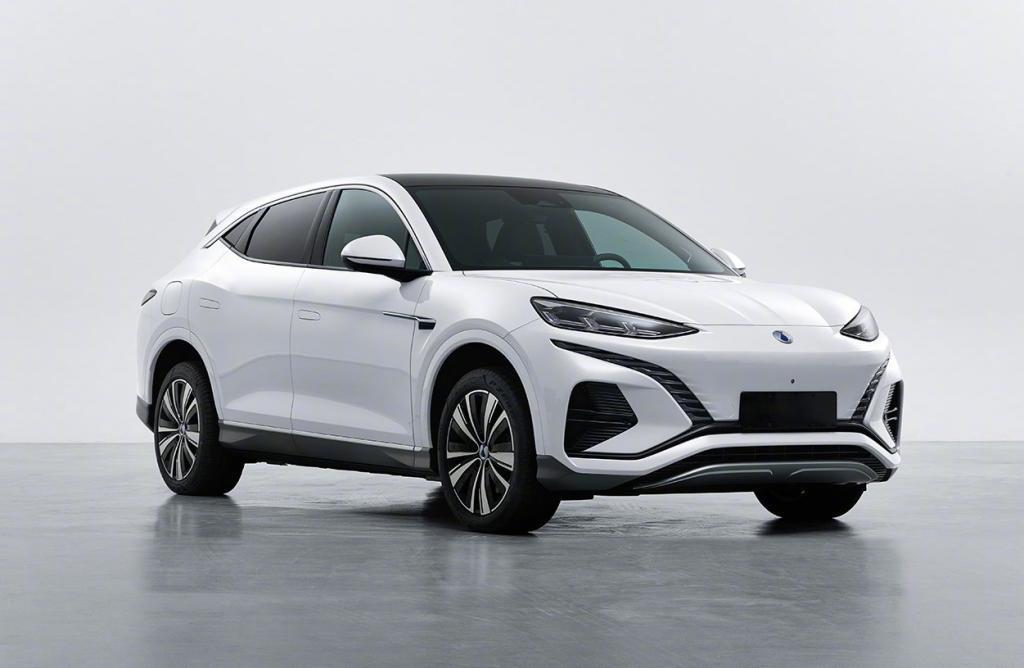 华为新品发布会剧透：传有新车和神秘新品牌；美联储 6 个月亏损 573 亿美元；杭州亚运中国队首日摘 20 金排第一