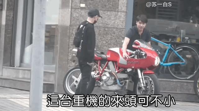 欧弟离婚两年，酒后抱柱温存，美艳前妻两度“姐弟恋”……