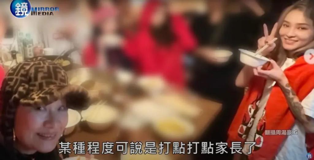 欧弟离婚两年，酒后抱柱温存，美艳前妻两度“姐弟恋”……